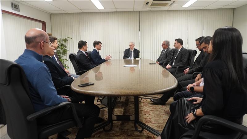 TCMSP firma acordo com TCE-PR para adesão ao Sistema INTEGRA e moderniza processos de fiscalização.
